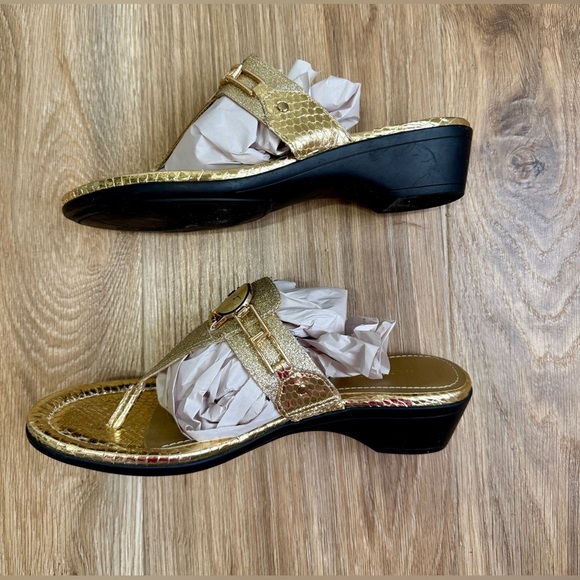 Marc Fisher Gold Amina Thong Sandals Size 9 LNC - Picture 4 of 7